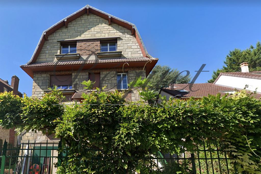 A vendre chez Beguet Associés : Sceaux 92330 Maison 240 m² 7 Chambres Jardin Garage + Studio