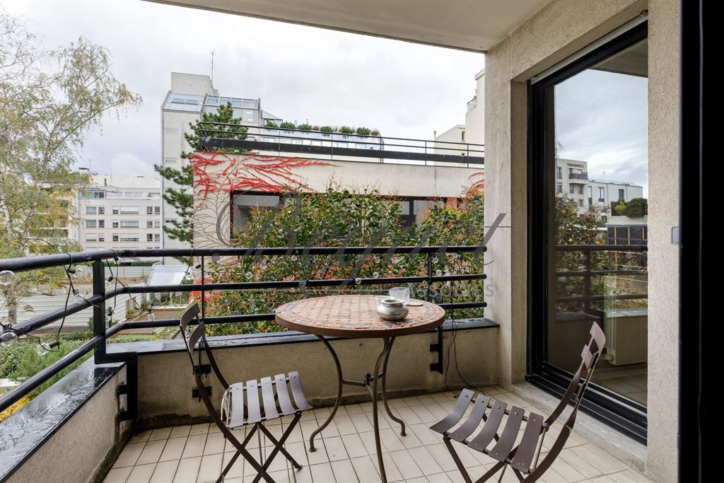 Vendu par Beguet Associés : Hauts de Seine- Boulogne Mairie 92100 Appartement Duplex 149 m² 4 Ch Jardin