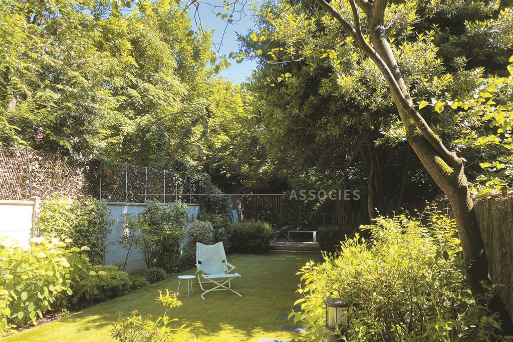 A vendre chez Beguet Associés : BOULOGNE DUPANLOUP-PRINCE MARMOTTAN 92100 MAISON 240 m² JARDIN