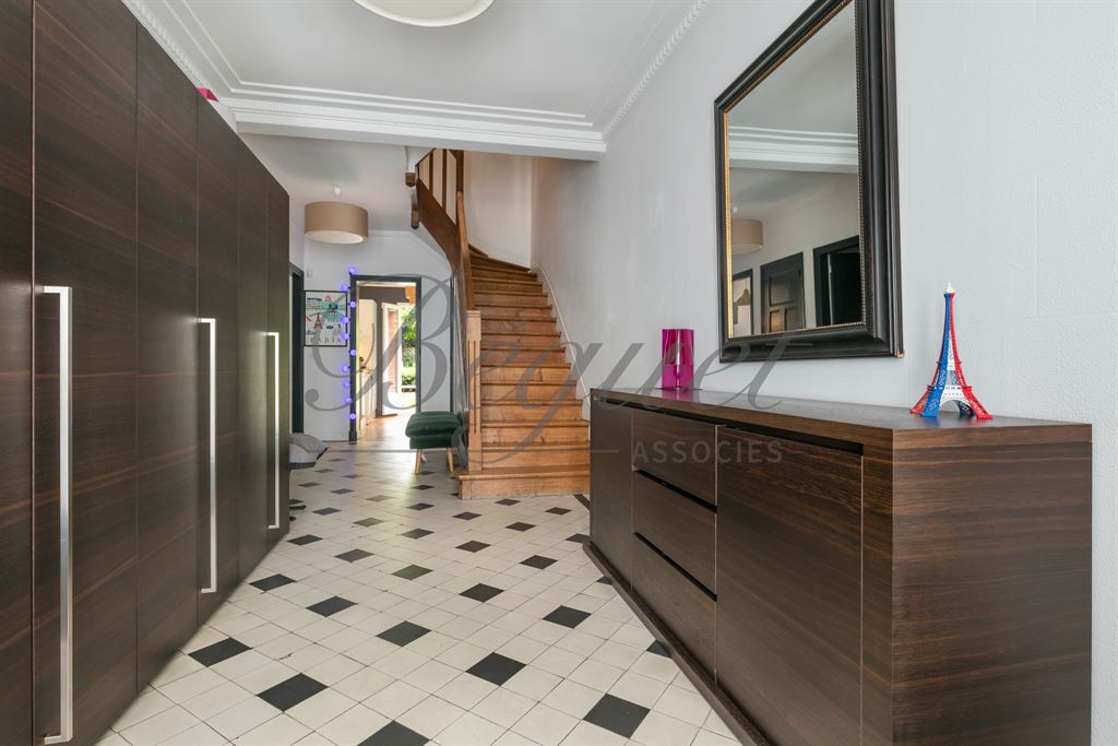 A vendre chez Beguet Associés : BOULOGNE DUPANLOUP-PRINCE MARMOTTAN 92100 MAISON 240 m² JARDIN