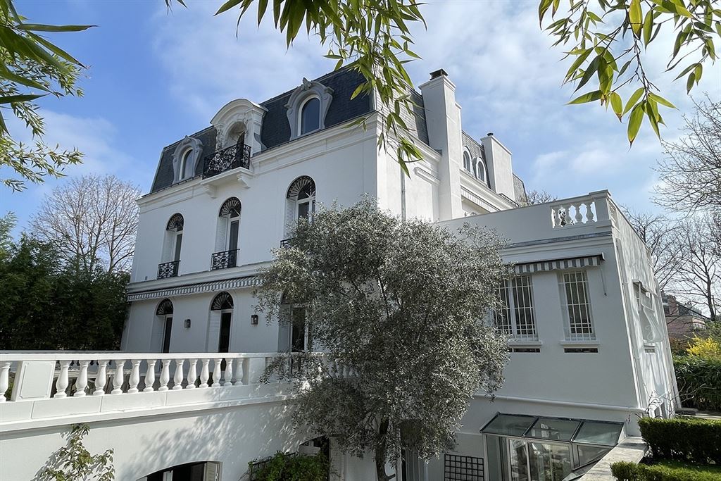 A vendre chez Beguet Associés : Croissy-Sur-Seine 78290 Duplex 132 m²/ 172 m² 4 chambres Jardin Parking