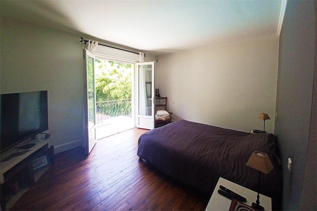 A vendre chez Beguet Associés : Montbazon - 37250 - Mauson 137m² - 3 Chambres - Jardin 800 m² - PISCINE - Accès à l’Indre