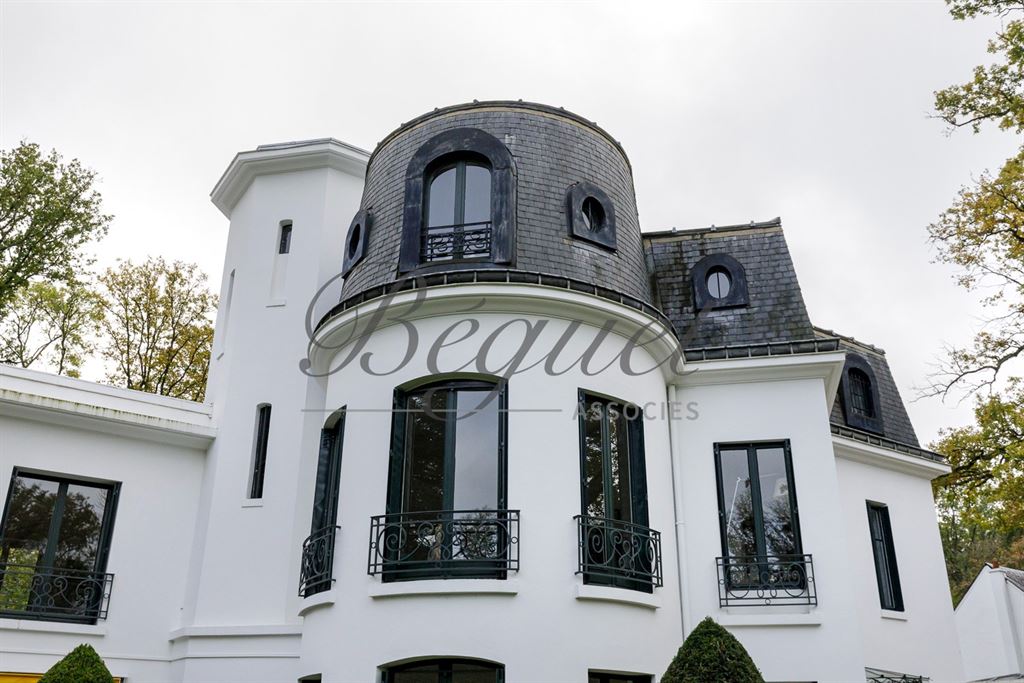 A vendre chez Beguet Associés : HAUTS DE SEINE - MARNES LA COQUETTE 92430 - MAISON 6 CHAMBRES JARDIN GARAGE