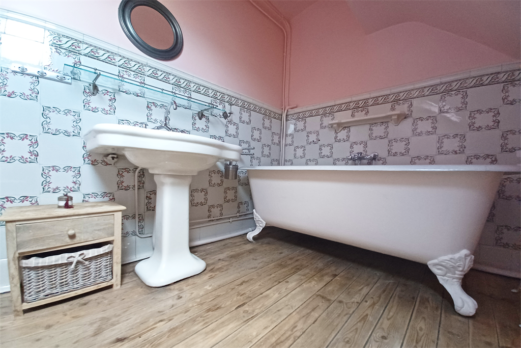 Vendu par Beguet Associés : Blois - 41000 - Maison - 154 m² - 5 Chambres - Jardin 580 m²