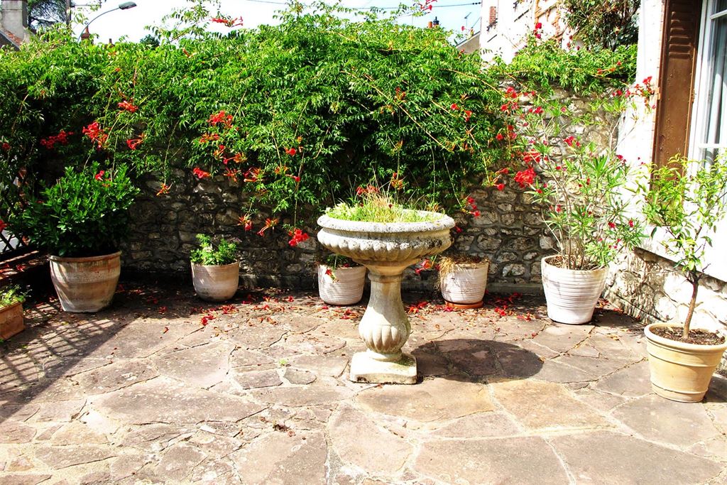 Vendu par Beguet Associés : Blois - 41000 - Maison - 154 m² - 5 Chambres - Jardin 580 m²