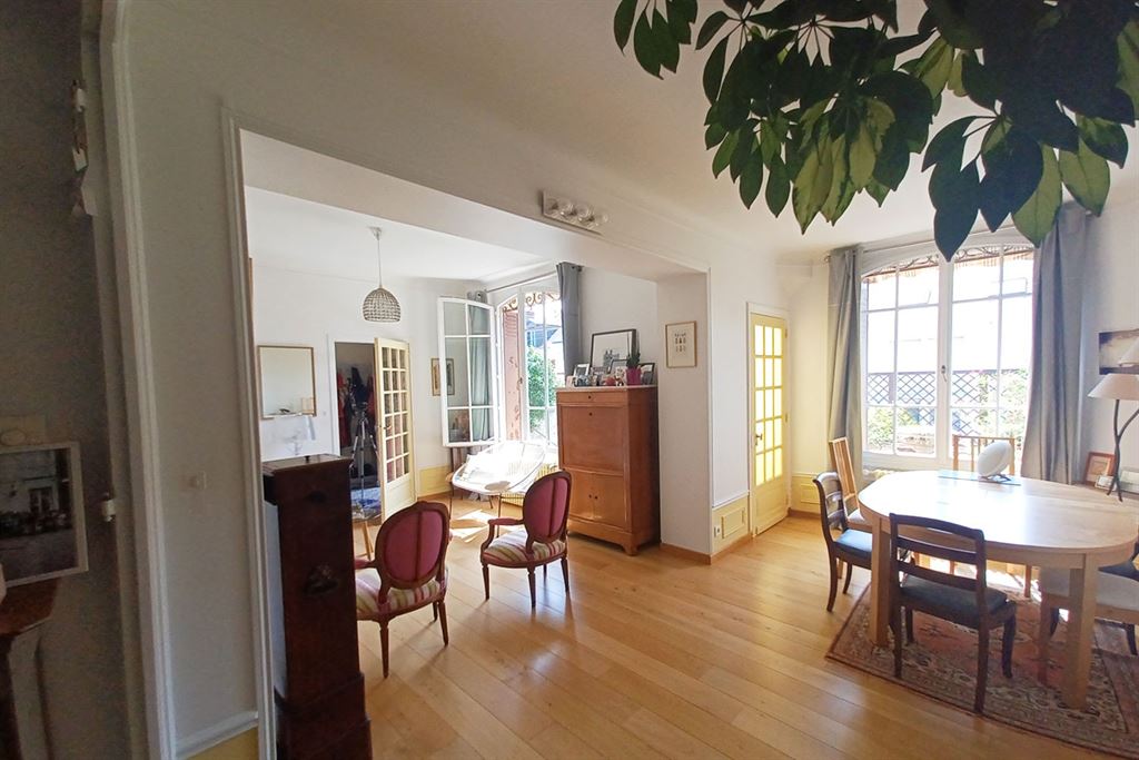 Vendu par Beguet Associés : Blois - 41000 - Maison - 154 m² - 5 Chambres - Jardin 580 m²