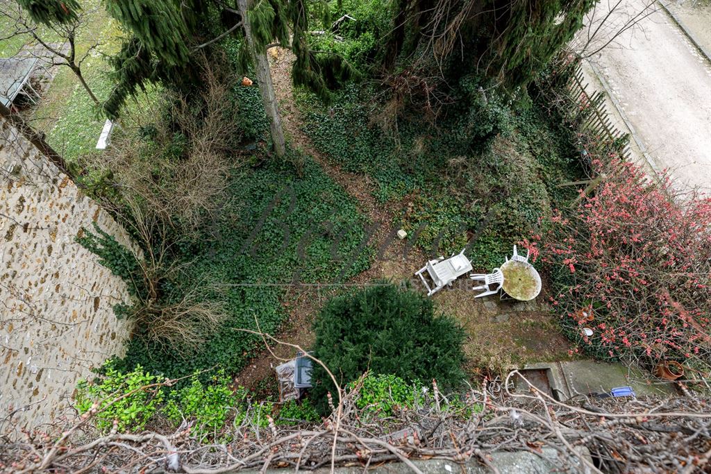 A vendre chez Beguet Associés : Hauts de Seine - Bourg La Reine 92340 Maison 212 m² 6 Chambres