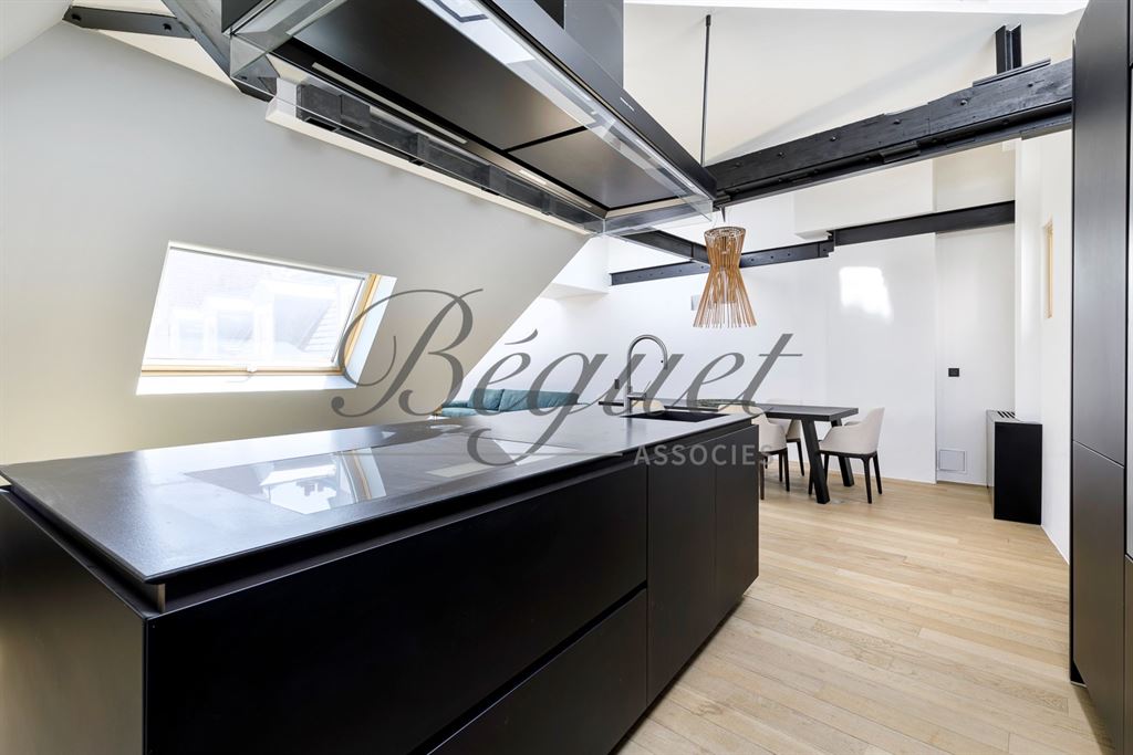 A vendre chez Beguet Associés : Paris Triangle d’or 75008 Appartement 175 m² 3 Chambres