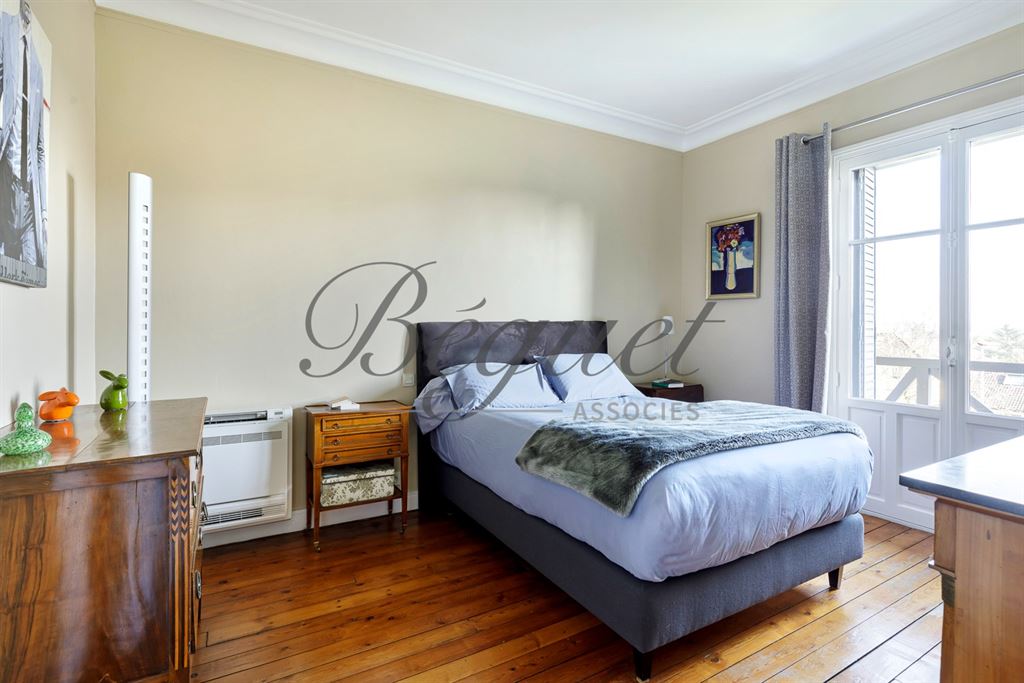 A vendre chez Beguet Associés : Châtenay-Malabry 92290 Maison familiale 247 m² - 178 m² – 4/5 chambres – Jardin & garage