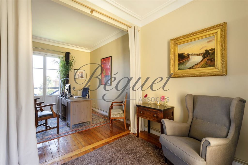 A vendre chez Beguet Associés : Châtenay-Malabry 92290 Maison familiale 247 m² - 178 m² – 4/5 chambres – Jardin & garage