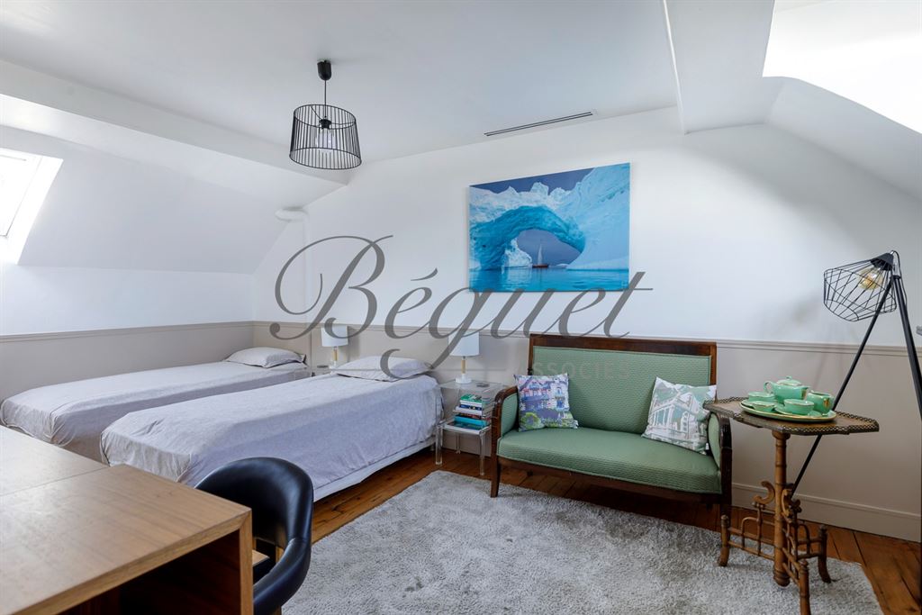 A vendre chez Beguet Associés : Châtenay-Malabry 92290 Maison familiale 247 m² - 178 m² – 4/5 chambres – Jardin & garage