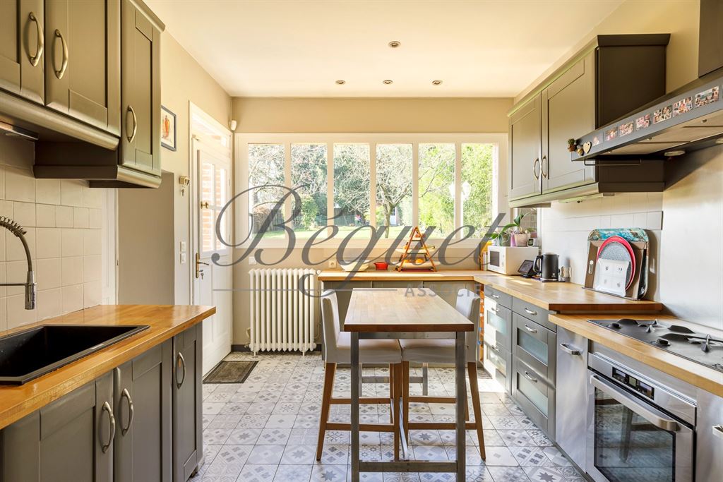 A vendre chez Beguet Associés : Châtenay-Malabry 92290 Maison familiale 247 m² - 178 m² – 4/5 chambres – Jardin & garage