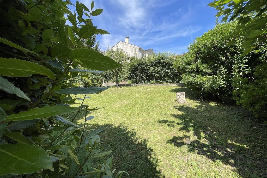 A vendre chez Beguet Associés : HAUTS DE SEINE CHAVILLE - 92370 - MAISON 180 m² / 205 M - 6 CHAMBRES - JARDIN 485 M - GARAGE
