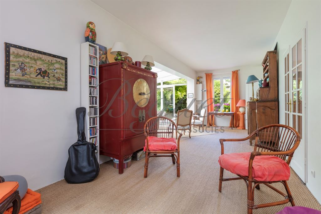 A vendre chez Beguet Associés : HAUTS DE SEINE CHAVILLE - 92370 - MAISON 180 m² / 205 M - 6 CHAMBRES - JARDIN 485 M - GARAGE