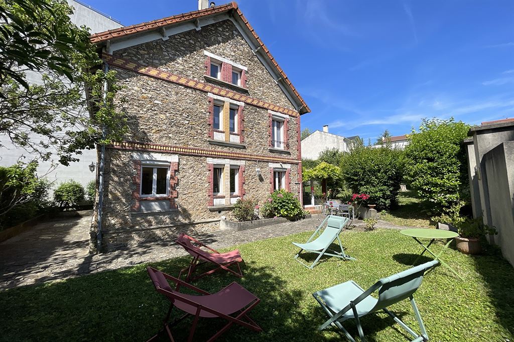A vendre chez Beguet Associés : HAUTS DE SEINE CHAVILLE - 92370 - MAISON 180 m² / 205 M - 6 CHAMBRES - JARDIN 485 M - GARAGE