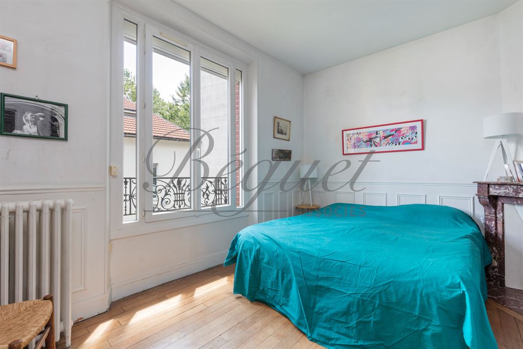 A vendre chez Beguet Associés : HAUTS DE SEINE CHAVILLE - 92370 - MAISON 180 m² / 205 M - 6 CHAMBRES - JARDIN 485 M - GARAGE