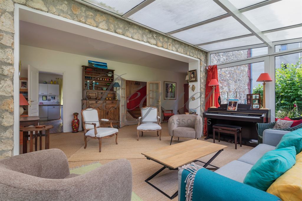 A vendre chez Beguet Associés : HAUTS DE SEINE CHAVILLE - 92370 - MAISON 180 m² / 205 M - 6 CHAMBRES - JARDIN 485 M - GARAGE