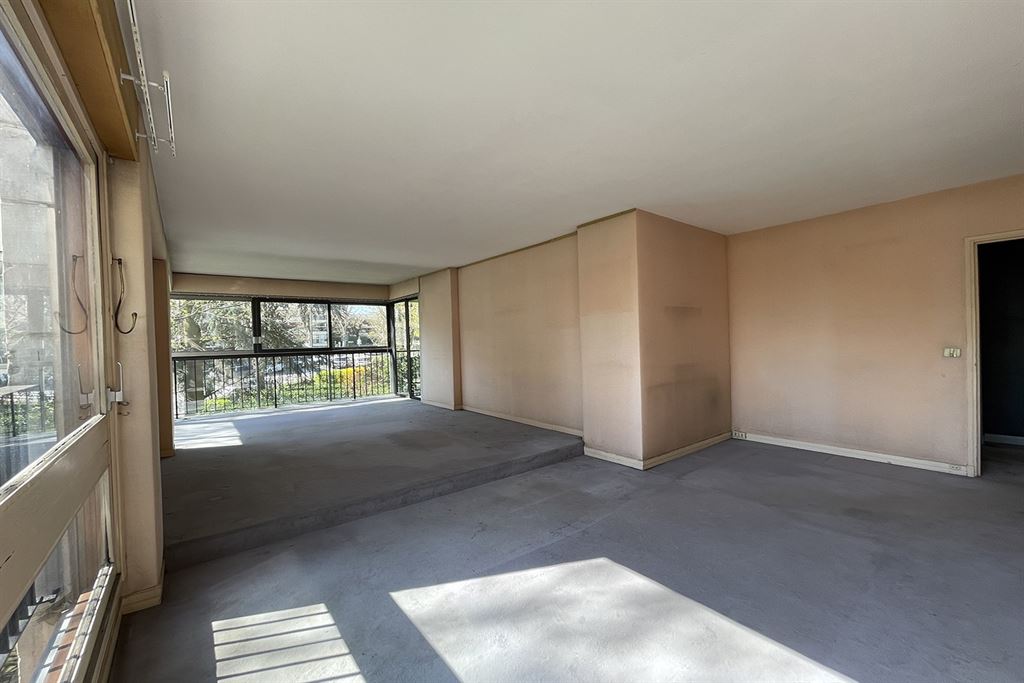 A vendre chez Beguet Associés : 