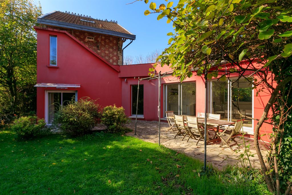 A vendre chez Beguet Associés : HAUTS DE SEINE 92210 SAINT CLOUD MAISON 180 m² 4 CHAMBRES JARDIN