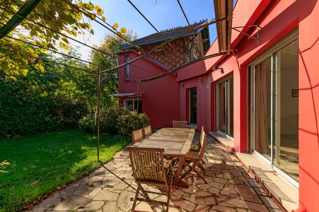 A vendre chez Beguet Associés : HAUTS DE SEINE 92210 SAINT CLOUD MAISON 180 m² 4 CHAMBRES JARDIN