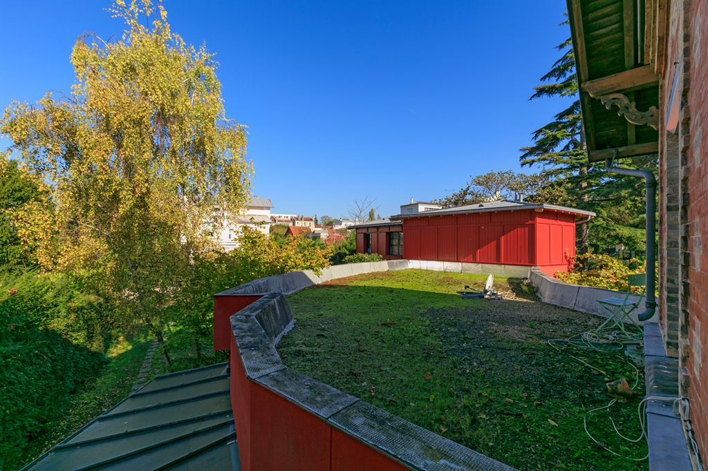 A vendre chez Beguet Associés : HAUTS DE SEINE 92210 SAINT CLOUD MAISON 180 m² 4 CHAMBRES JARDIN