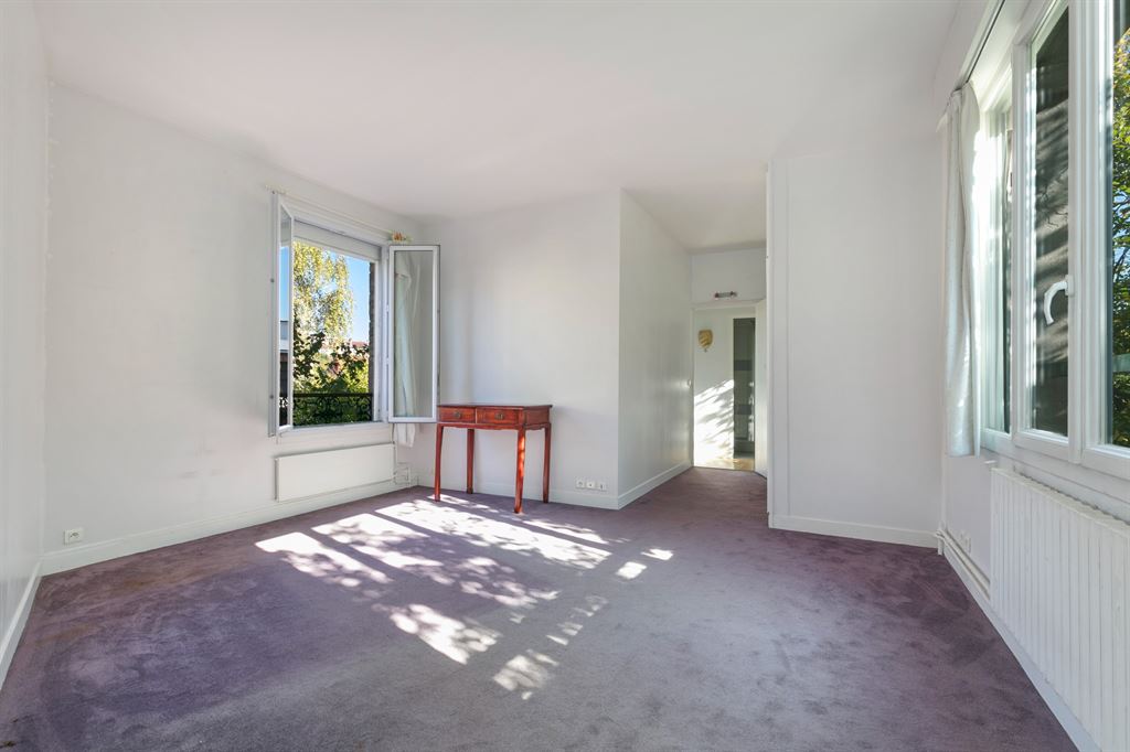 A vendre chez Beguet Associés : HAUTS DE SEINE 92210 SAINT CLOUD MAISON 180 m² 4 CHAMBRES JARDIN