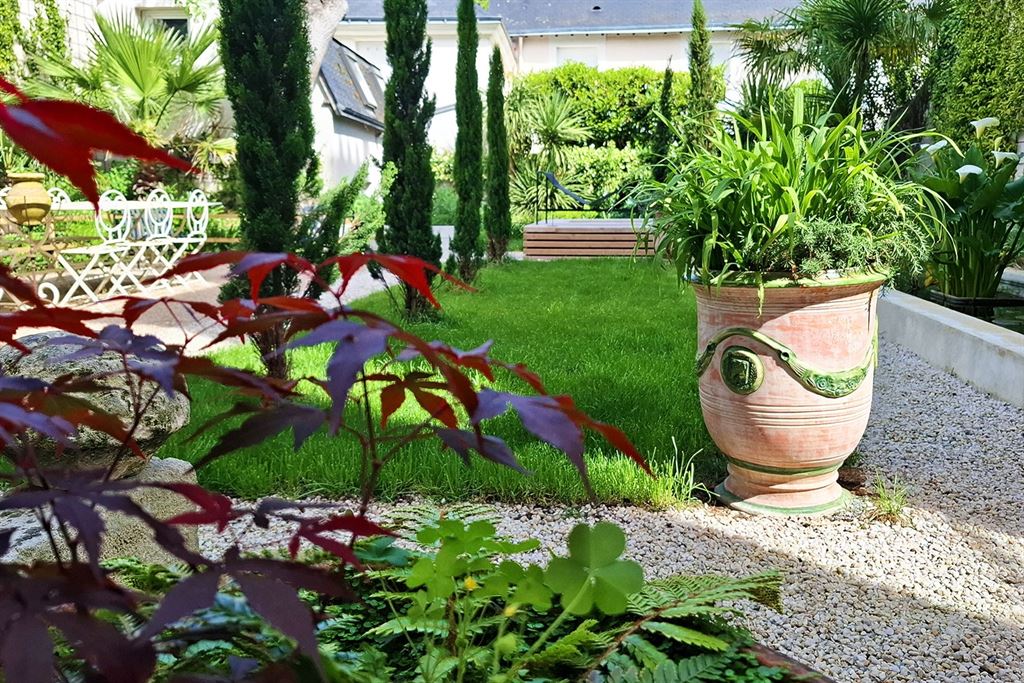 A vendre chez Beguet Associés : TOURS 37000 MAISON 262 m² 5/6 CHAMBRES 11 PIECES DEPENDANCE JARDIN