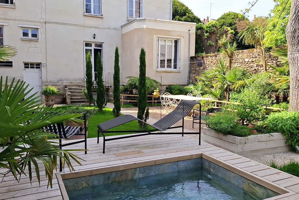 A vendre chez Beguet Associés : TOURS 37000 MAISON 262 m² 5/6 CHAMBRES 11 PIECES DEPENDANCE JARDIN
