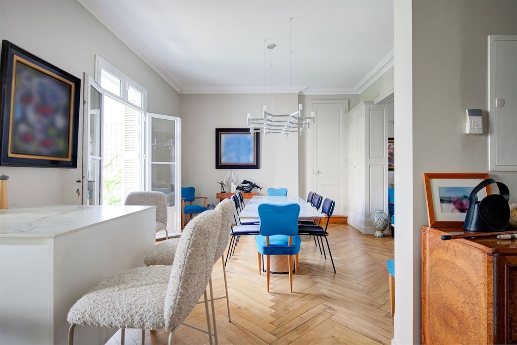 A vendre chez Beguet Associés : TOURS 37000 MAISON 262 m² 5/6 CHAMBRES 11 PIECES DEPENDANCE JARDIN