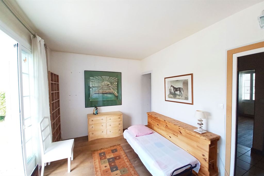 A vendre chez Beguet Associés : Amboise - 37400 - Maison - 182 m² - 4/5 Chambres - Jardin 2000 m² - Piscine