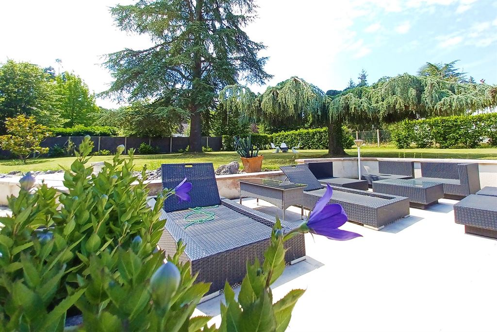 A vendre chez Beguet Associés : Amboise - 37400 - Maison - 182 m² - 4/5 Chambres - Jardin 2000 m² - Piscine