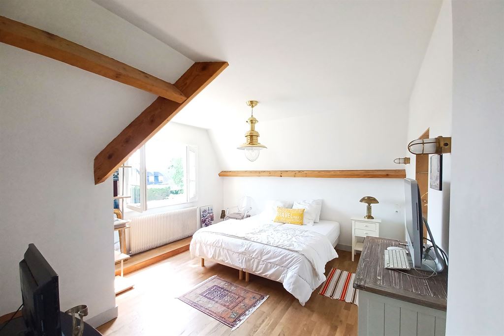 A vendre chez Beguet Associés : Amboise - 37400 - Maison - 182 m² - 4/5 Chambres - Jardin 2000 m² - Piscine