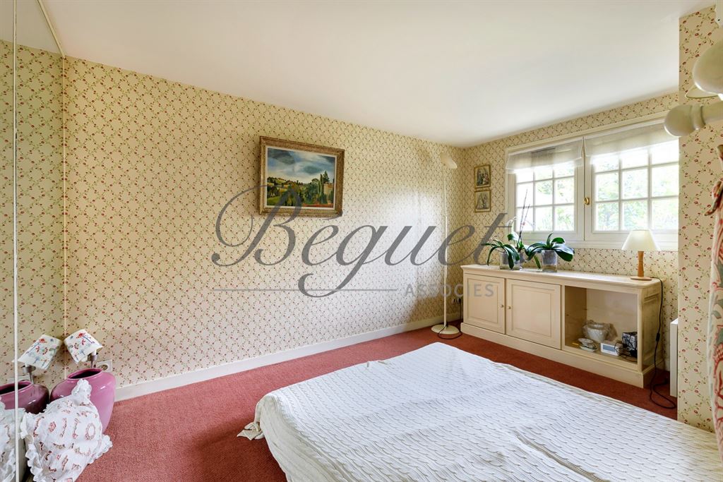 A vendre chez Beguet Associés : HAUTS DE SEINE VAUCRESSON - 92420 -  DIVISION THERY- MAISON 190 m²  - 3 CHAMBRES - JARDIN GARAGE