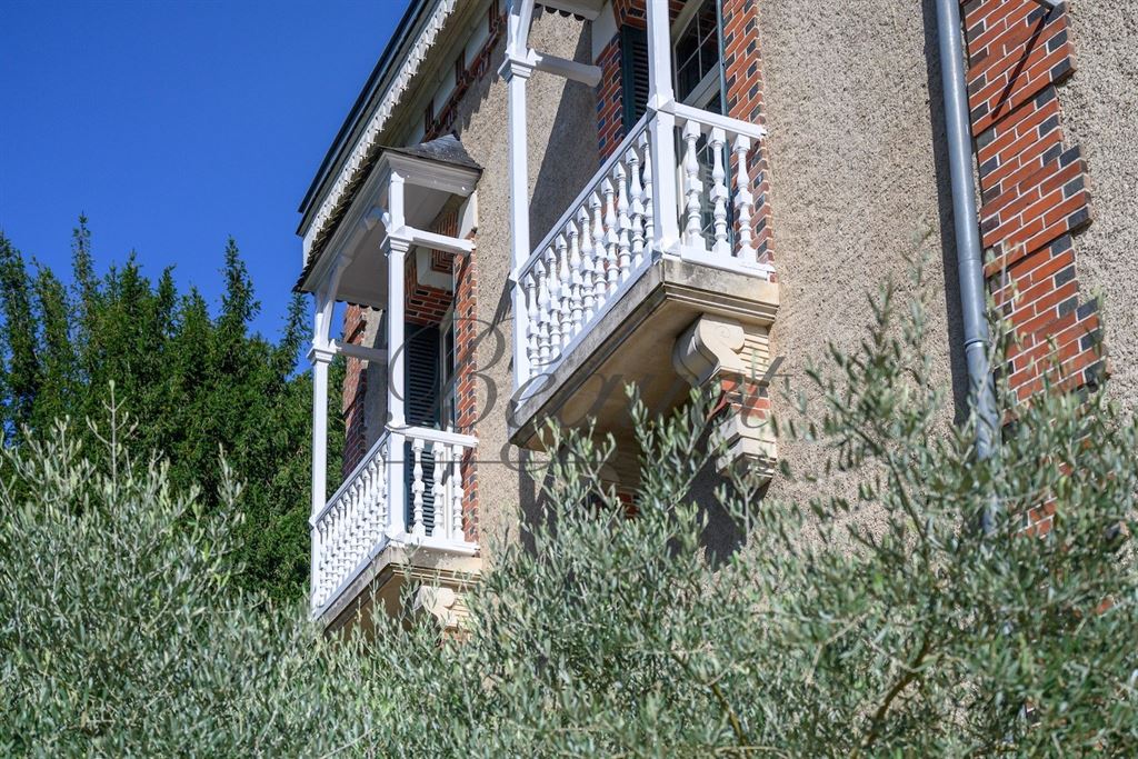 A vendre chez Beguet Associés : Vernou sur Brenne, 37210, Maison 340 m², Maison de gardien et 2 gites 160 m², 8 chambres, piscine, p