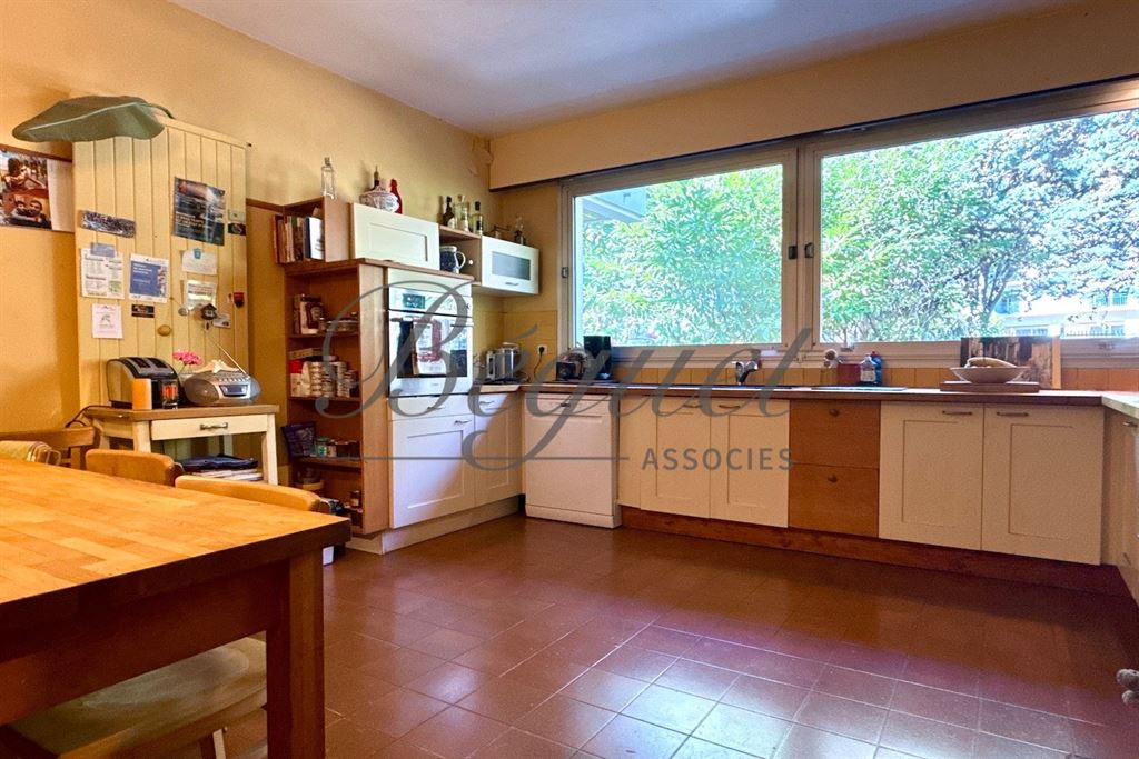 A vendre chez Beguet Associés : SCEAUX 92330 - PARC DE SCEAUX - MAISON - 522 m² - 6/7 CHAMBRES - JARDIN - TERRASSES