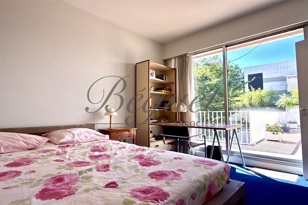 A vendre chez Beguet Associés : SCEAUX 92330 - PARC DE SCEAUX - MAISON - 522 m² - 6/7 CHAMBRES - JARDIN - TERRASSES