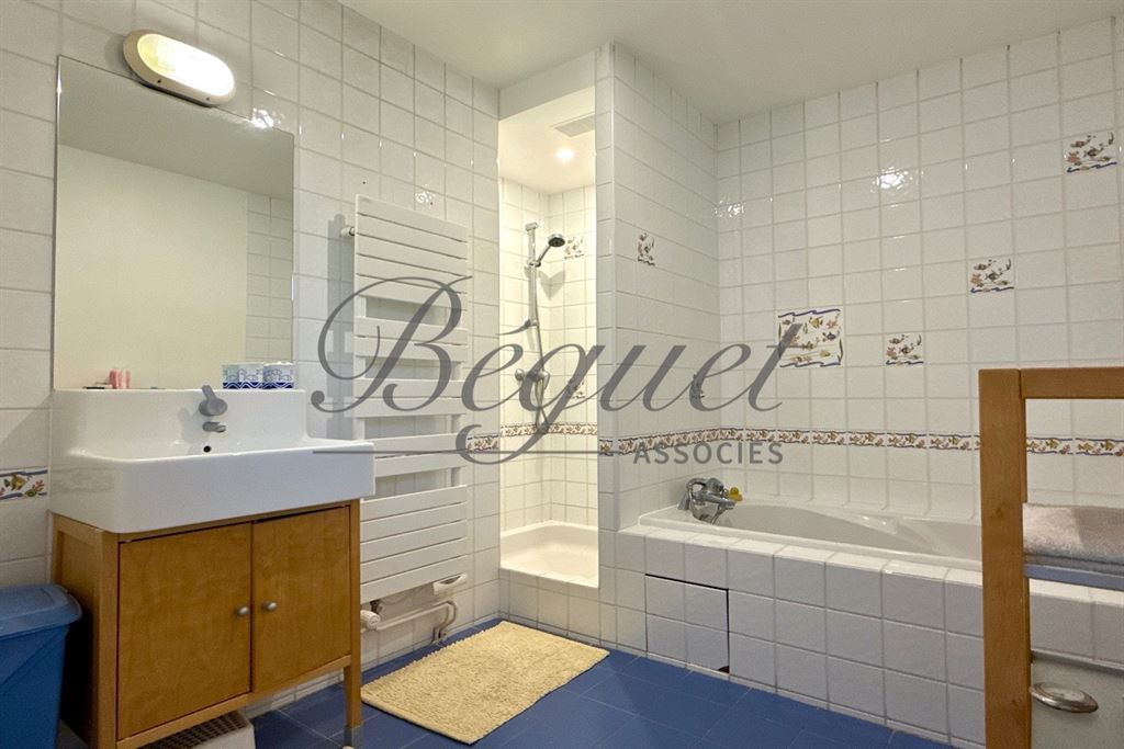 A vendre chez Beguet Associés : SCEAUX 92330 - PARC DE SCEAUX - MAISON - 522 m² - 6/7 CHAMBRES - JARDIN - TERRASSES