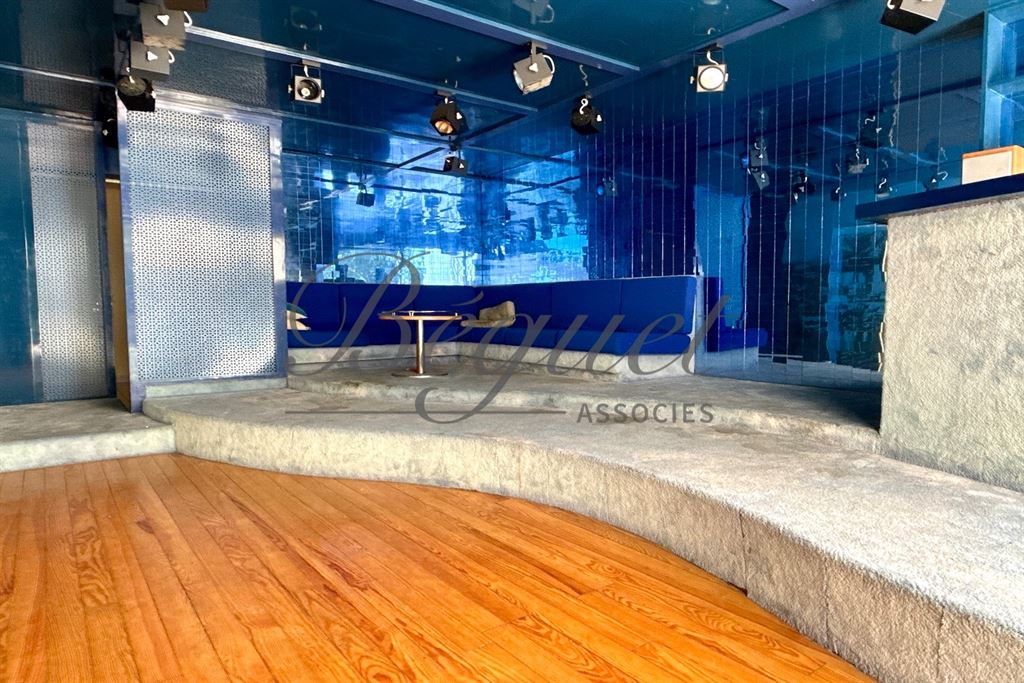 A vendre chez Beguet Associés : SCEAUX 92330 - PARC DE SCEAUX - MAISON - 522 m² - 6/7 CHAMBRES - JARDIN - TERRASSES