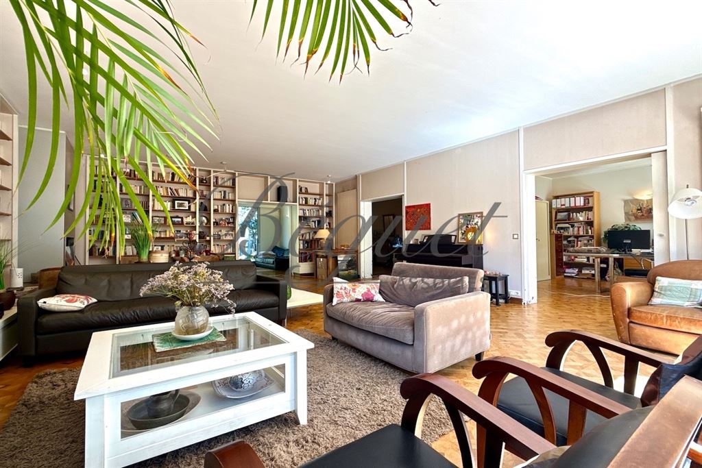 A vendre chez Beguet Associés : SCEAUX 92330 - PARC DE SCEAUX - MAISON - 522 m² - 6/7 CHAMBRES - JARDIN - TERRASSES