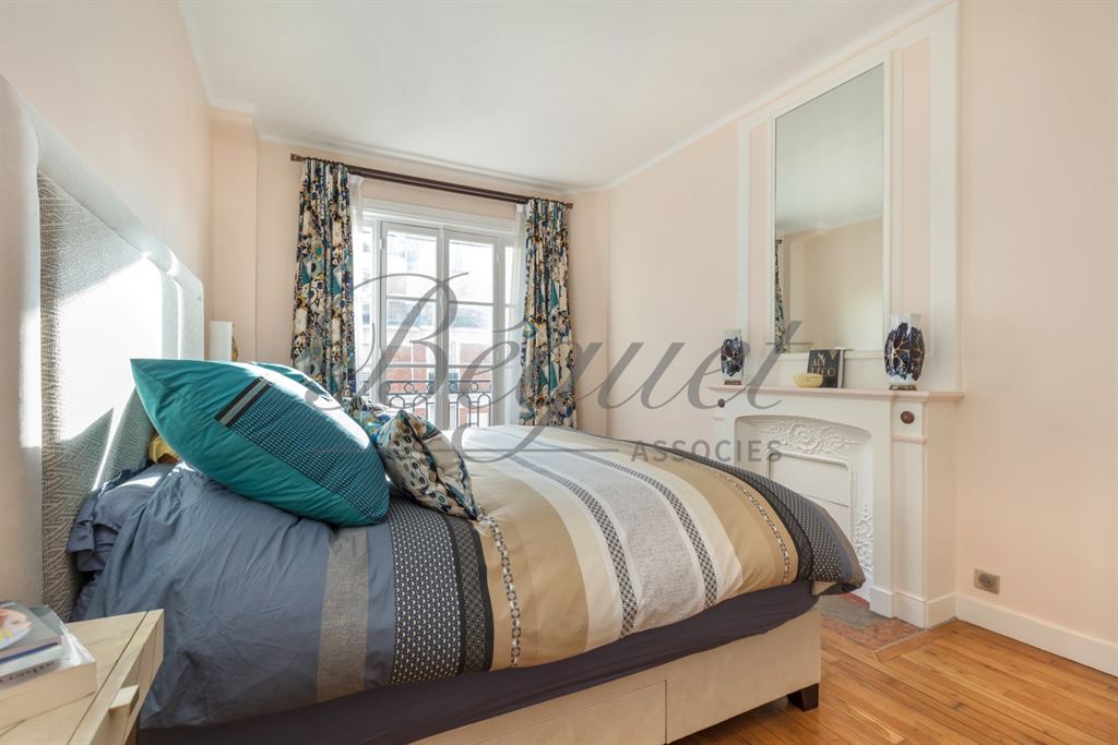 A vendre chez Beguet Associés : Paris XVI - 75016 -  Passy Ranelagh - Appartement 80 m² 2 Chambres - 2 chambres de service
