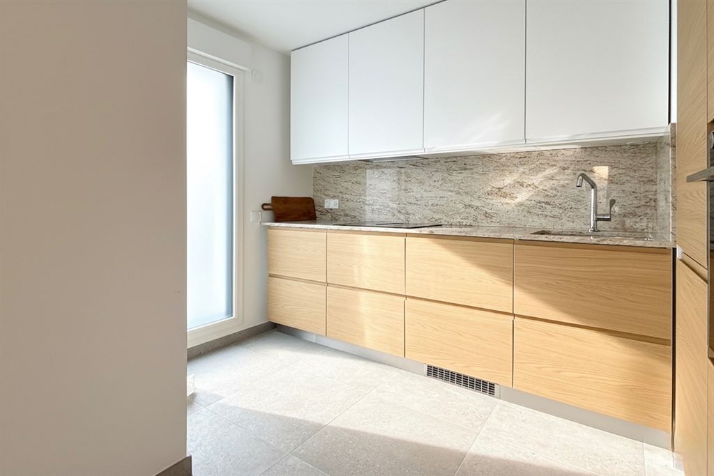 A vendre chez Beguet Associés : VANVES 92170 - HOTEL DE VILLE - APPARTEMENT 85 m² - 2 CHAMBRES - TERRASSE 52 m² - PARKING