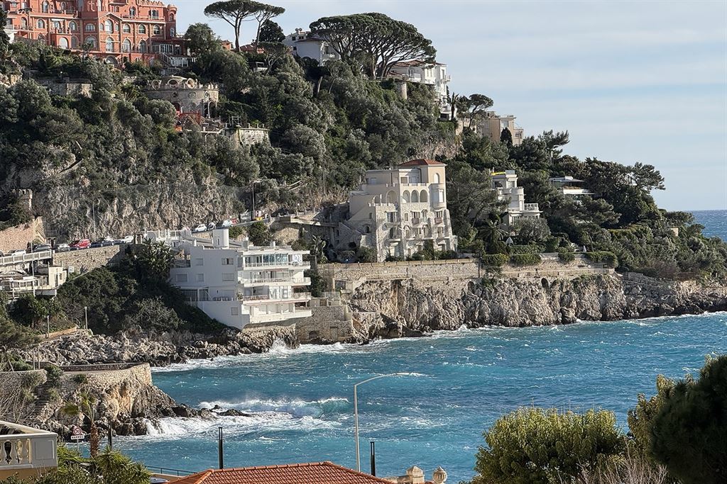 A vendre chez Beguet Associés : FRANCE COTE D’AZUR NICE 06300 CAP DE NICE APPARTEMENT 137 m² 2 CHAMBRES VUE MER TERRASSE 30 m² BOX