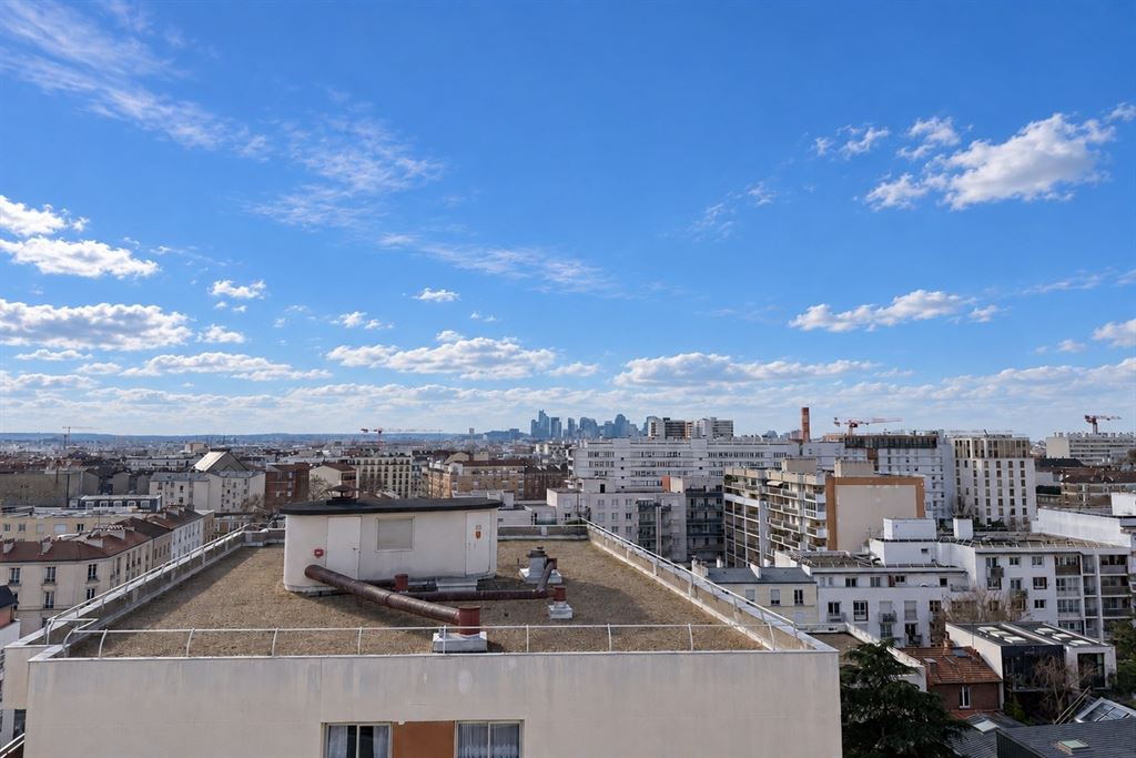 A vendre chez Beguet Associés : Clichy (92110), Hauts-de-Seine, près de Paris — appartement de 83 m², trois chambres, terrasse ouest et parking