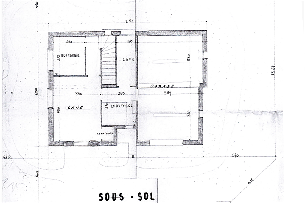 A vendre chez Beguet Associés : Chaville – Vélizy-Villacoublay (78140), Yvelines – Maison des années 1960, 93 m² / 151 m², jardin et sous-sol total