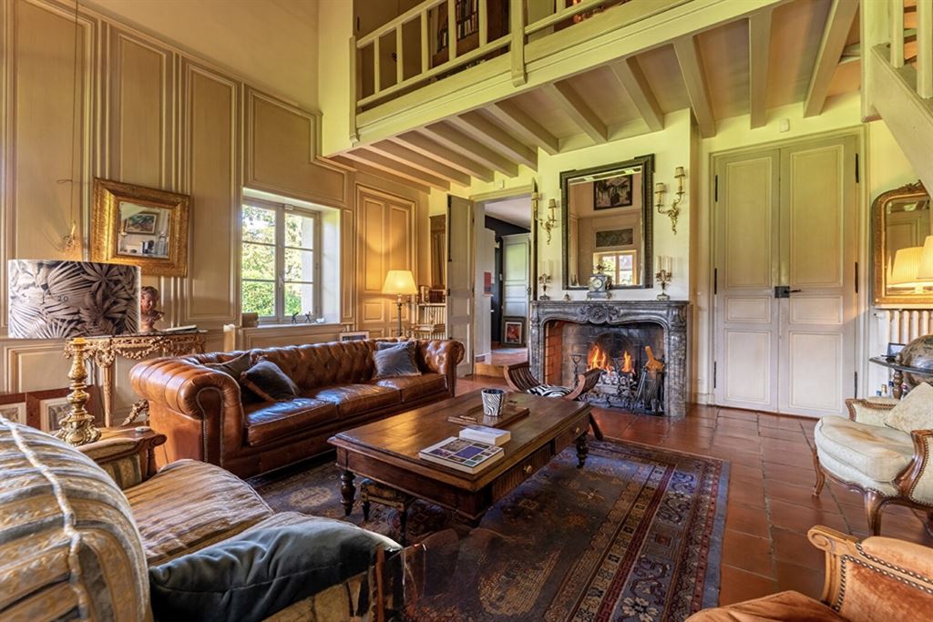 A vendre chez Beguet Associés : Ouest Paris Eure Saint-Georges-Motel 27710 - 3 Maisons hameau de charme  8 chambres Parc 2720 m²