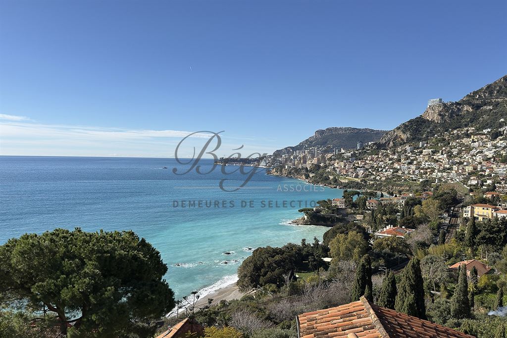A vendre chez Beguet Associés : FRANCE COTE D’AZUR 06190 ROQUEBRUNE-CAP-MARTIN 3 MAISONS  TERRAIN 1470 m² VUE MONACO