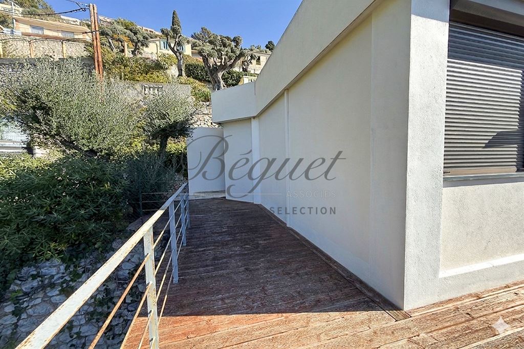 A vendre chez Beguet Associés : FRANCE COTE D’AZUR 06190 ROQUEBRUNE-CAP-MARTIN 3 MAISONS  TERRAIN 1470 m² VUE MONACO