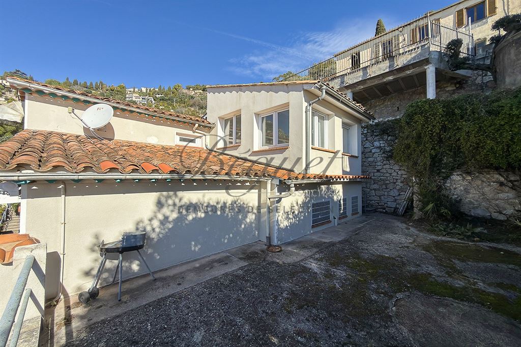 A vendre chez Beguet Associés : FRANCE COTE D’AZUR 06190 ROQUEBRUNE-CAP-MARTIN 3 MAISONS  TERRAIN 1470 m² VUE MONACO