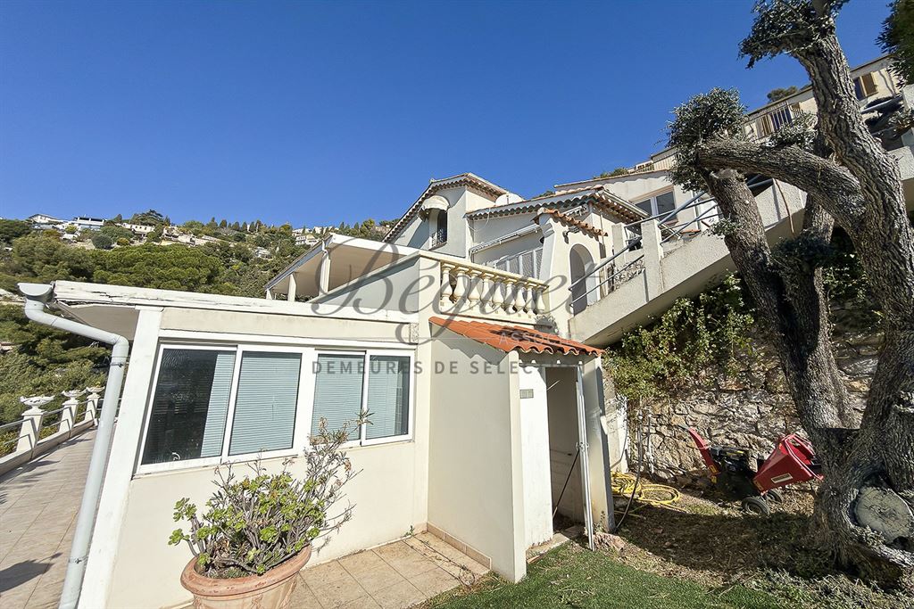 A vendre chez Beguet Associés : FRANCE COTE D’AZUR 06190 ROQUEBRUNE-CAP-MARTIN 3 MAISONS  TERRAIN 1470 m² VUE MONACO