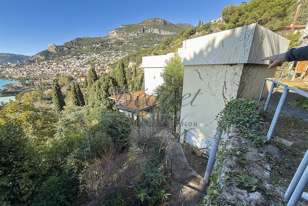 A vendre chez Beguet Associés : FRANCE COTE D’AZUR 06190 ROQUEBRUNE-CAP-MARTIN 3 MAISONS  TERRAIN 1470 m² VUE MONACO